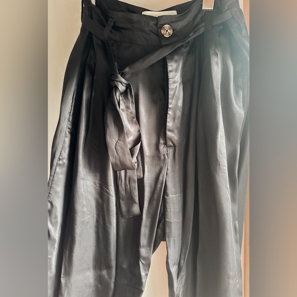 The Great The Statement Trouser in black. Bought in 2023 worn less than 3 times - Picture 4 of 8